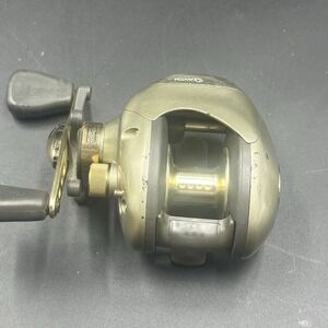 Quantum ACCURIST AC500CX BG-A5 Gold Bait-Casting Fishing Reel Left Handed